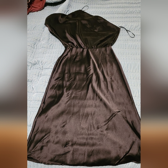 NWT Renee C Black Satin One Shoulder Dress Size Medium - Picture 6 of 7